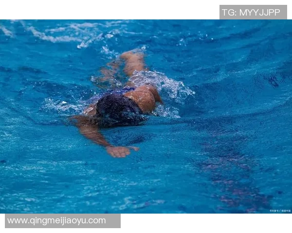 仰泳对身体的多重益处与健康促进作用全面解析